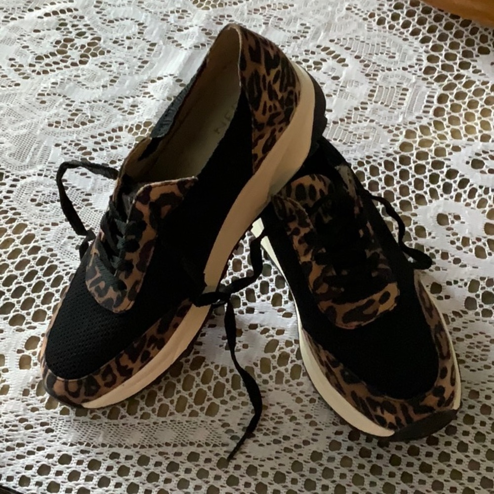 Brand new Womens shoes